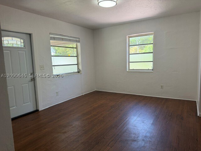 Building Photo - 2725 SW 82nd Ave