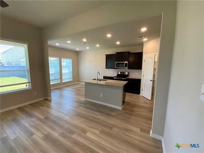 Building Photo - 2829 Valdez Dr