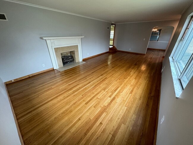 Building Photo - 3 Bedroom- Upper Arlington