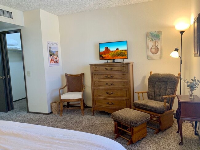 Building Photo - 12414 W Nugget Ct