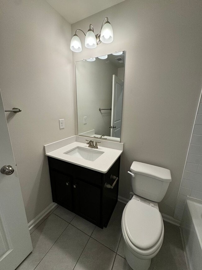 Building Photo - THREE BEDROOM NEW CONSTRUCTION PARKLAND SCHOOLS Townhome