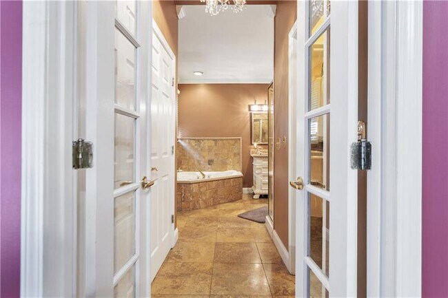 Building Photo - 65 Claire Dr SE