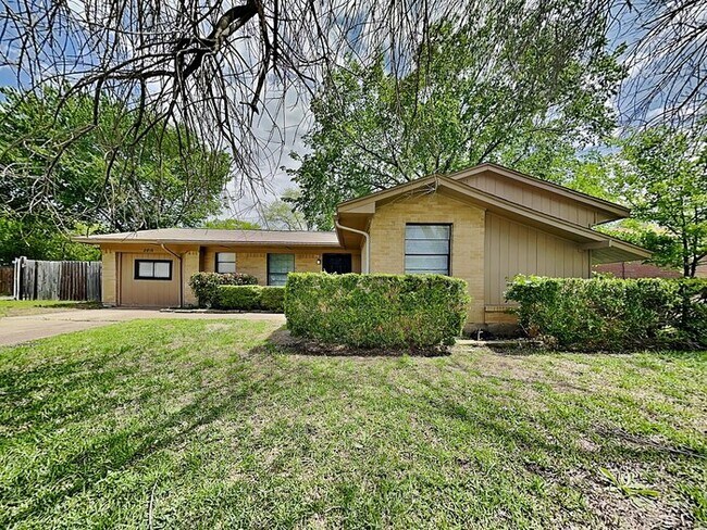 Primary Photo - Heart of Garland Dream Home!