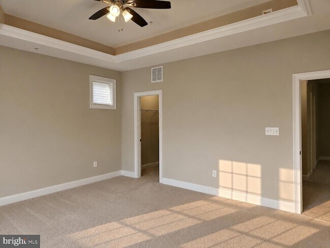 Building Photo - 3348 Burton Dr