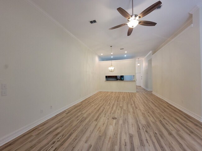 Building Photo - 3 bedroom home for rent off Miccosukee Rd ...