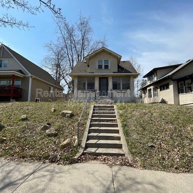 Building Photo - 3245 Russell Ave N