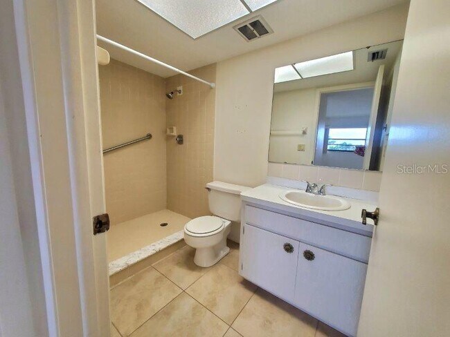 Building Photo - 3768 Bal Harbor Blvd
