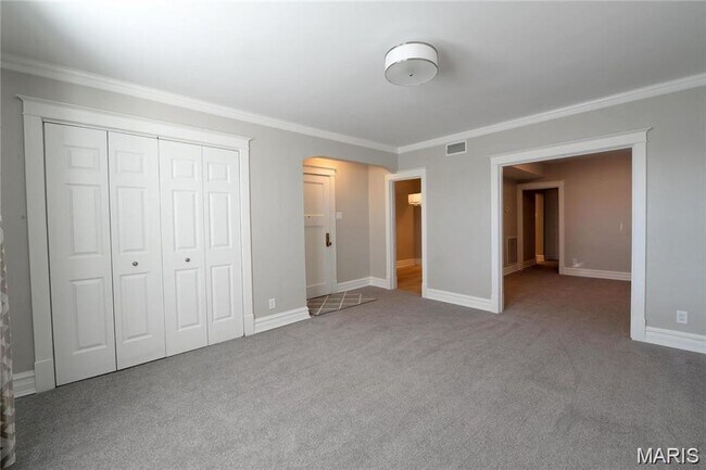 Building Photo - 6607 Clayton Rd