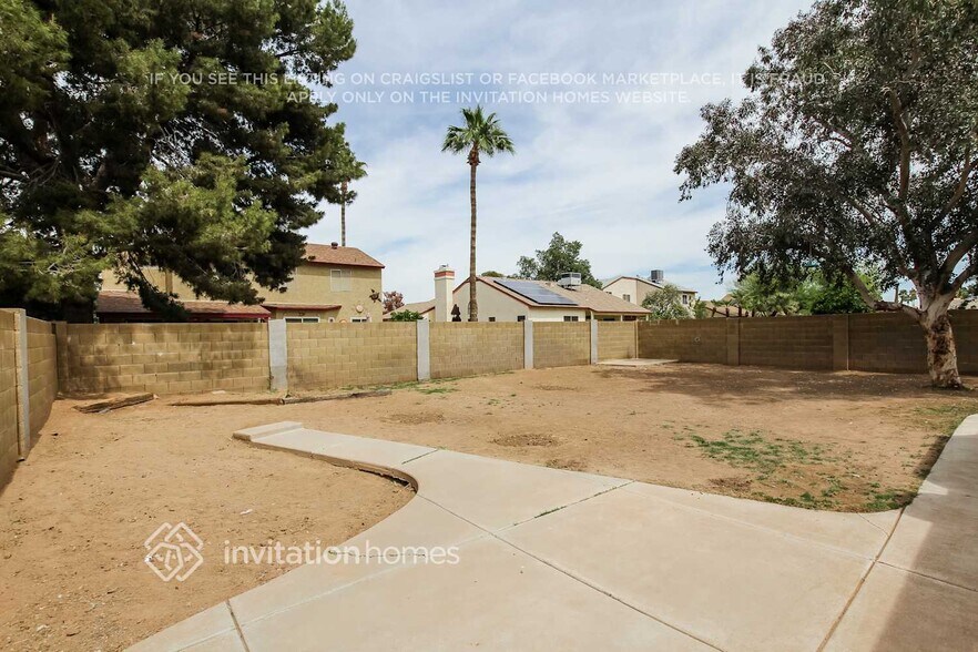 Building Photo - 9244 W Yucca St