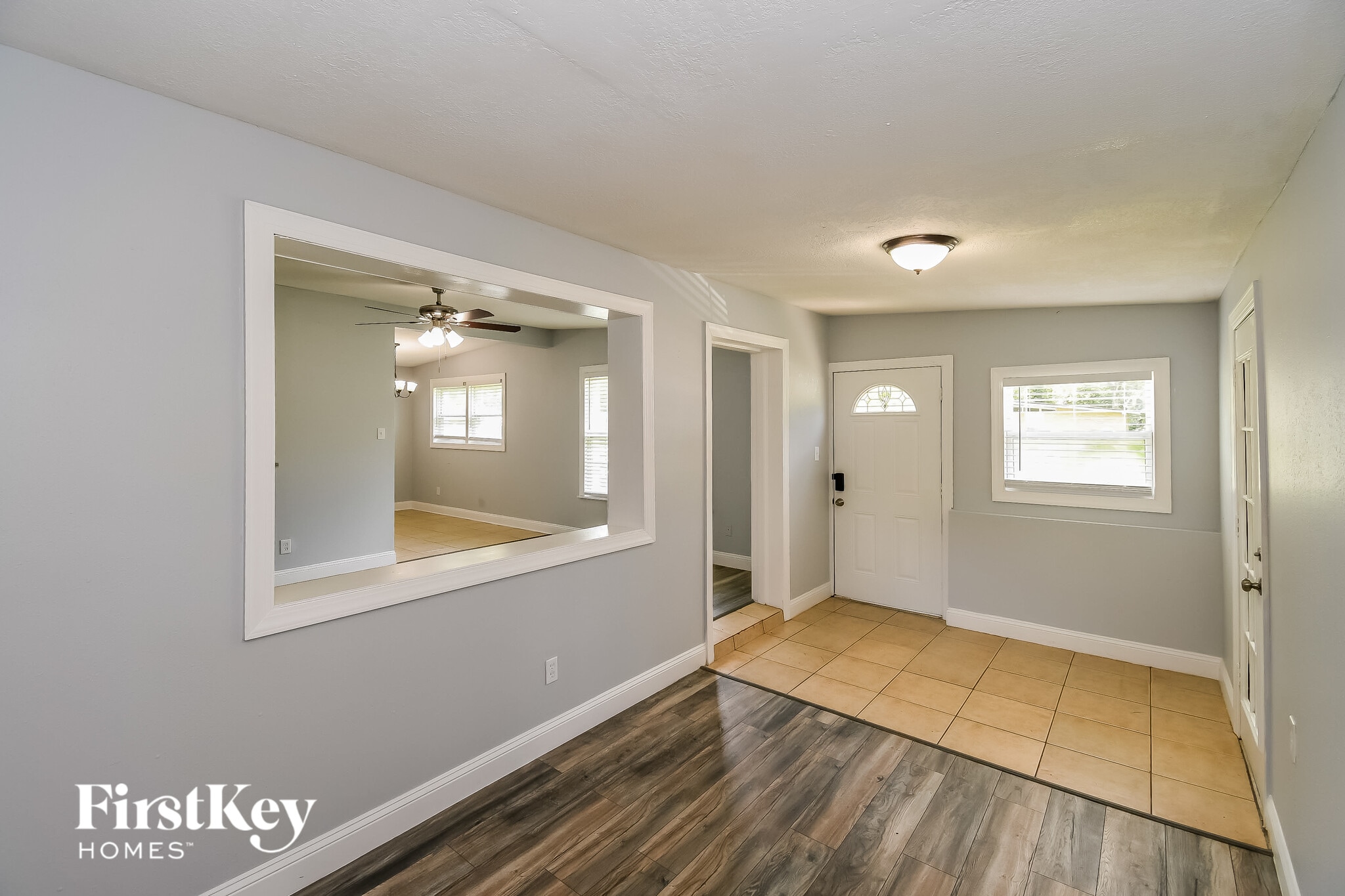 Building Photo - 1056 Busac Ave