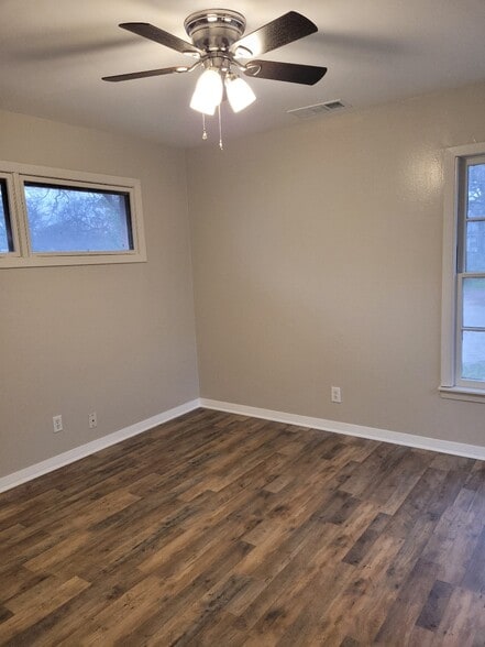 Building Photo - 3717 Springdale rd