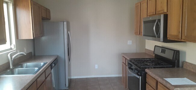 Building Photo - 1786 Silverado Dr