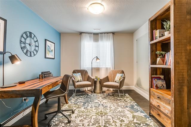 Building Photo - 3809 Huntington Dr