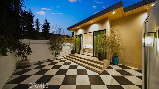 Building Photo - 8840 Ashcroft Ave