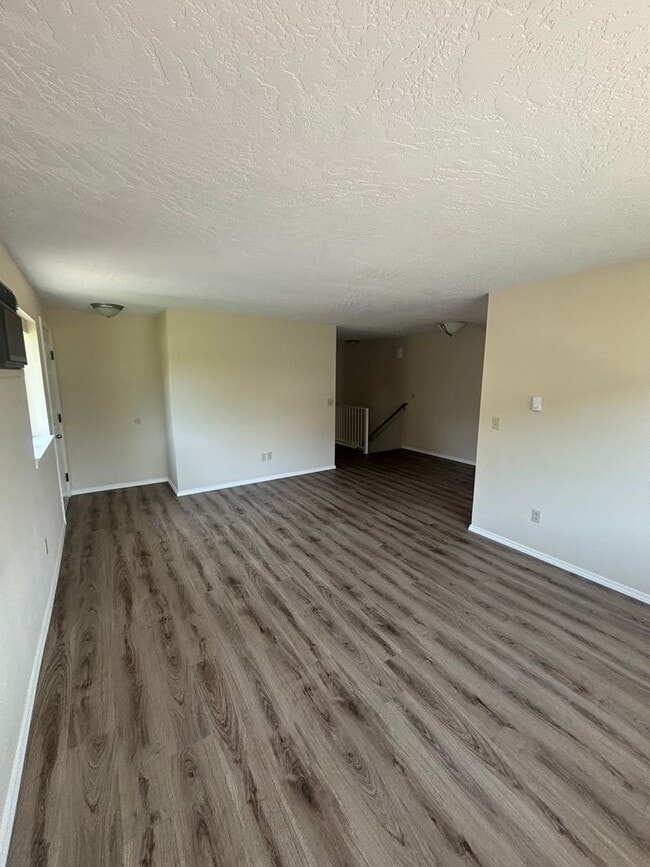 Building Photo - Beautiful Townhouse on 13th Street