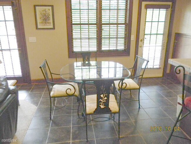 Building Photo - 103 Trout Lily Ln