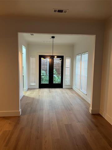 Building Photo - 3919 Cole Ave