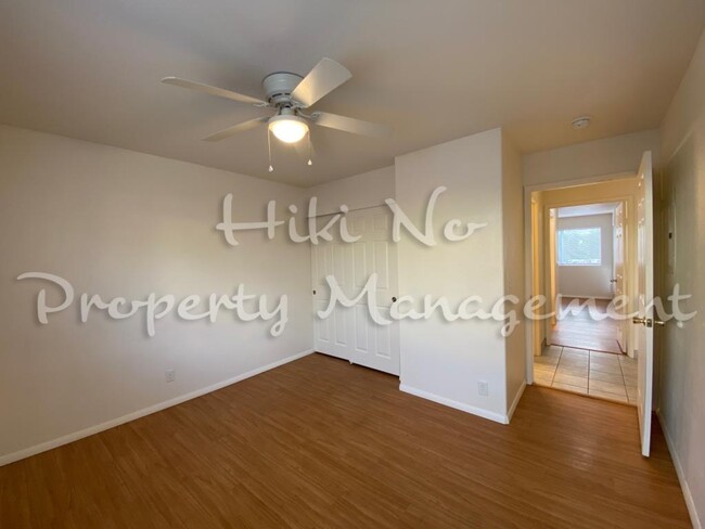 Building Photo - 75-6081 ALII DR, Apt D103