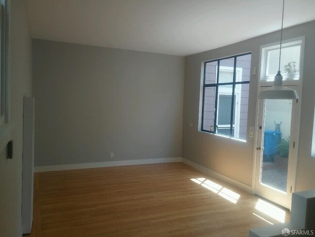 Building Photo - 236 Clinton Park