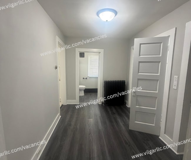 Building Photo - For Rent! 4 bedrooms , 2-full bath Home