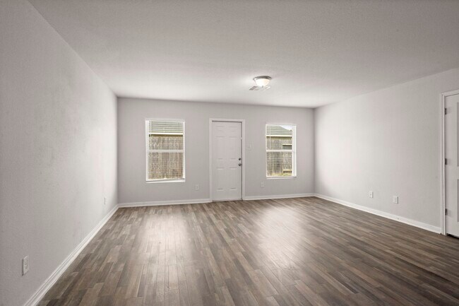 Building Photo - 15555 Taylorcrest Dr
