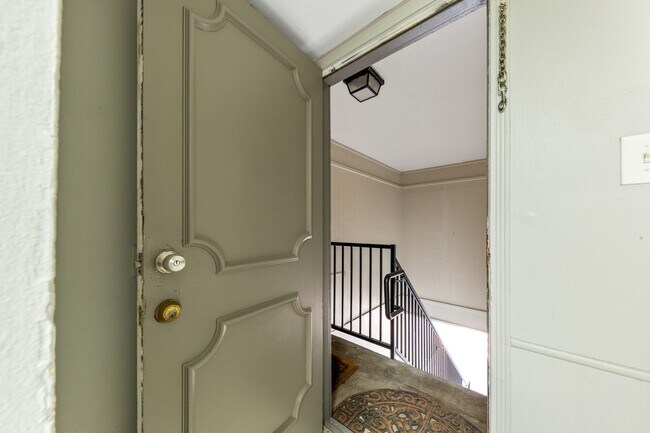 Building Photo - 12633 Memorial Dr