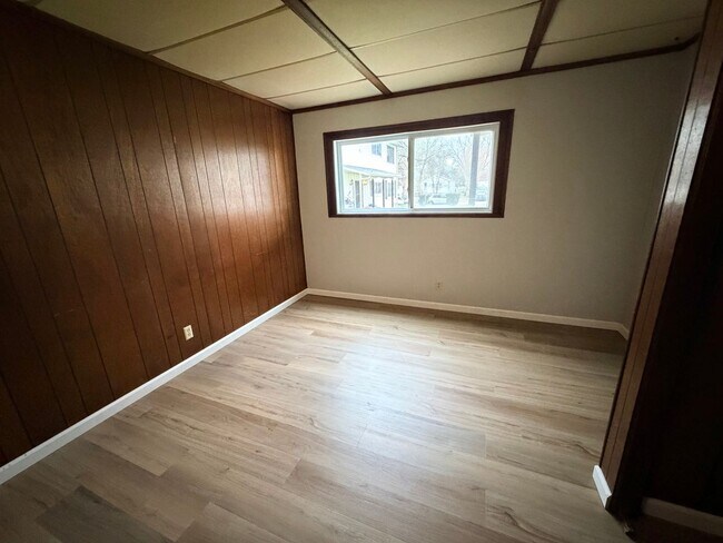 Building Photo - MadKooy-419 W 27th - New