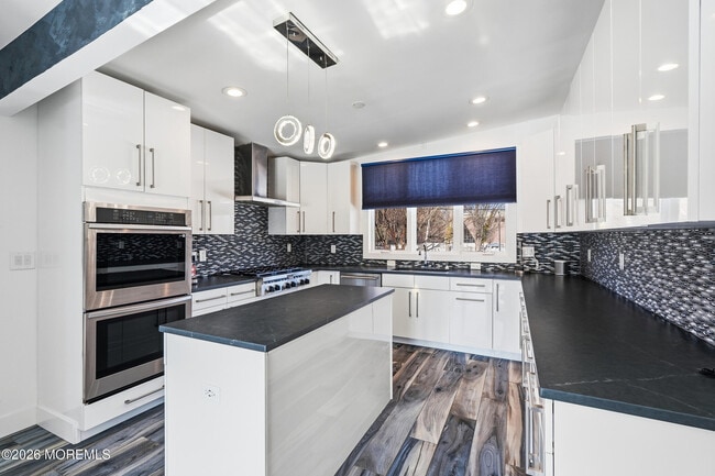 Building Photo - 107 Grant Ave