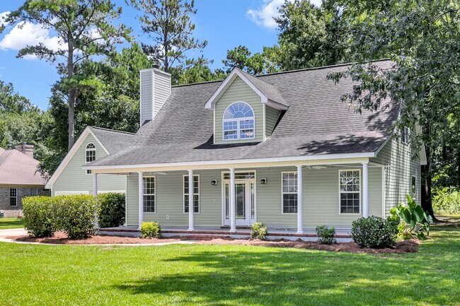 Building Photo - 4 Bedroom 2.5 Bathroom single family home ...