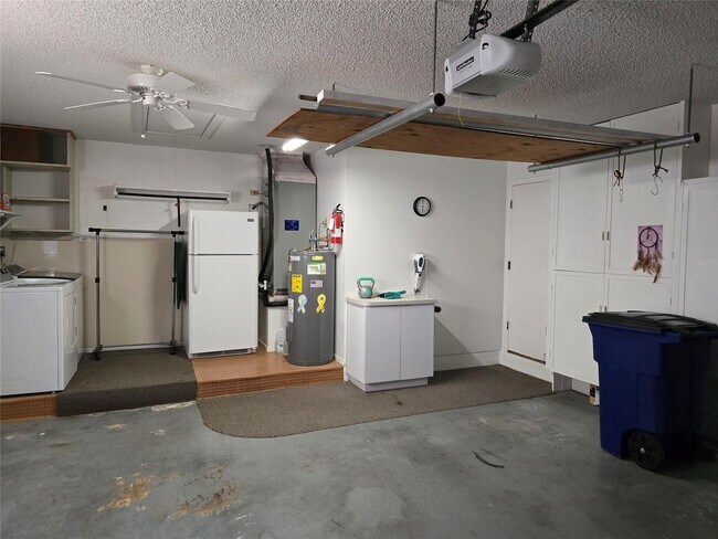 Building Photo - 9361 SW 56th St