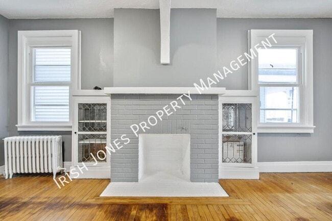 Building Photo - 190 Whitney Pl