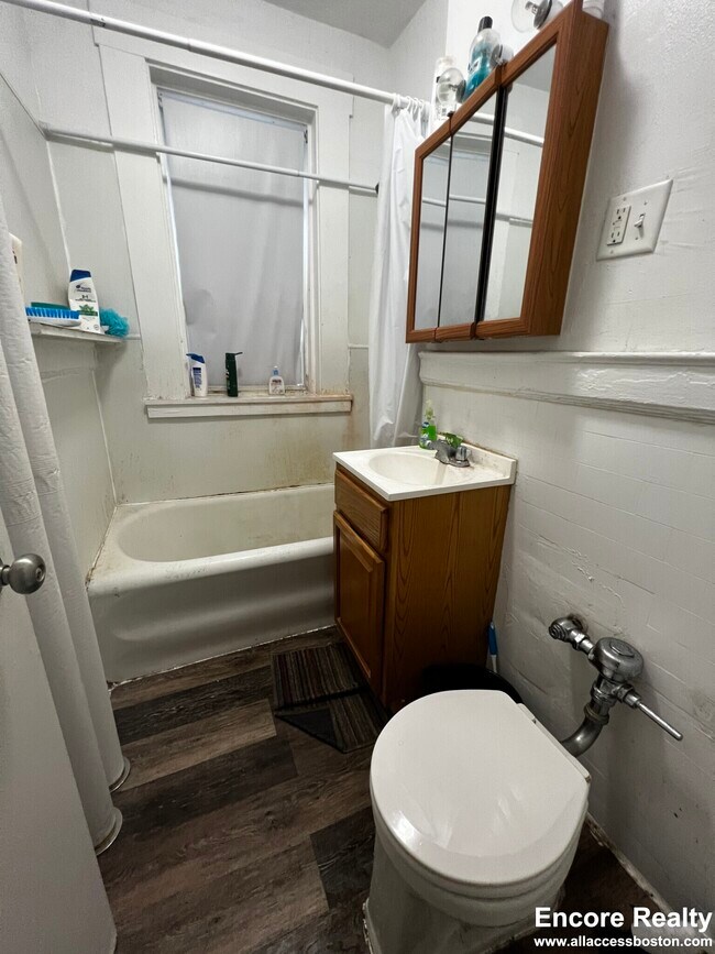 Building Photo - 1167 Boylston St