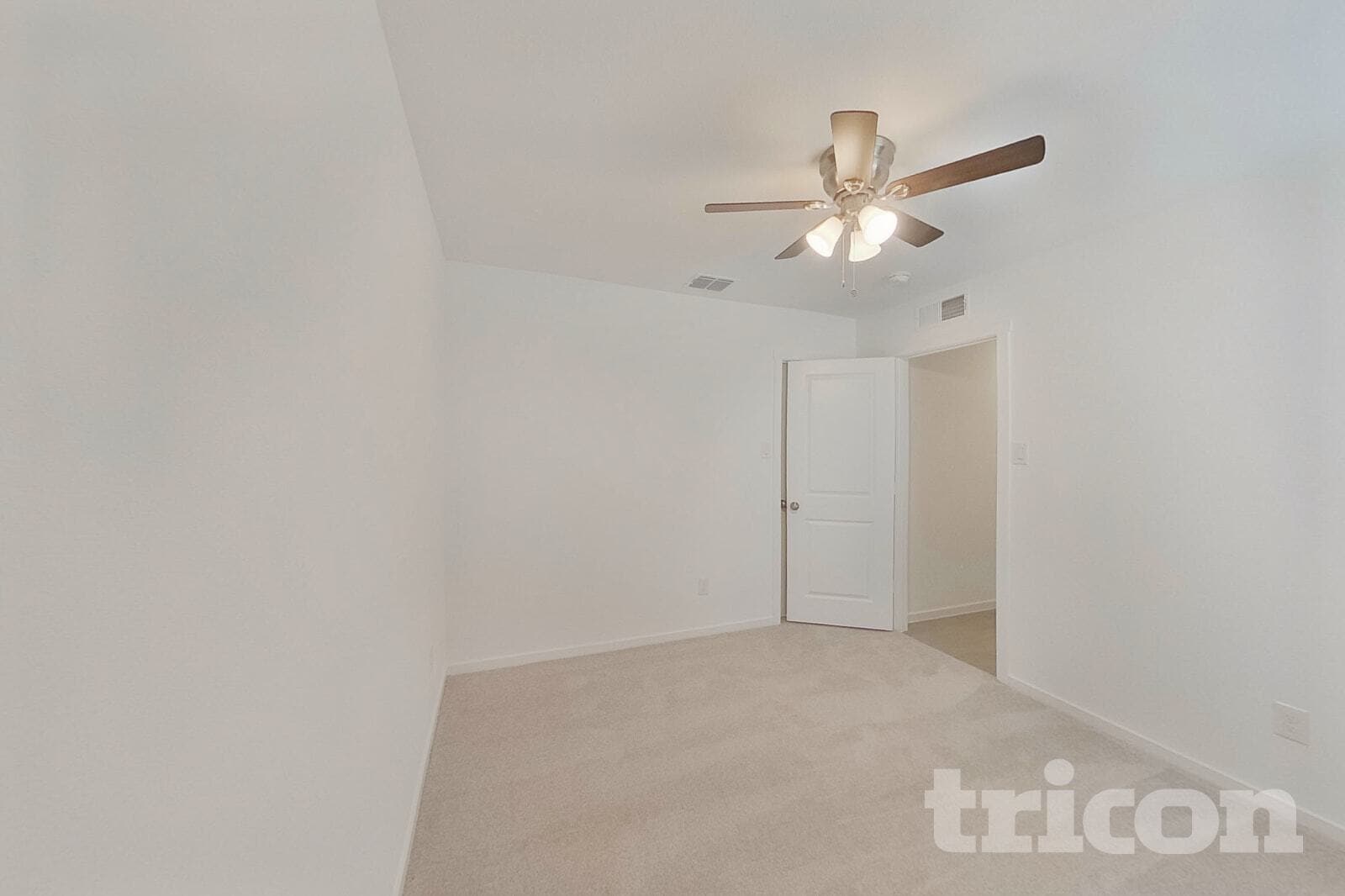 Building Photo - 3016 Pine St