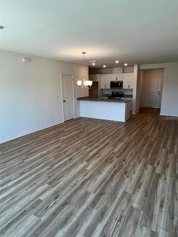 Building Photo - 733 Stoney Pointe Cir