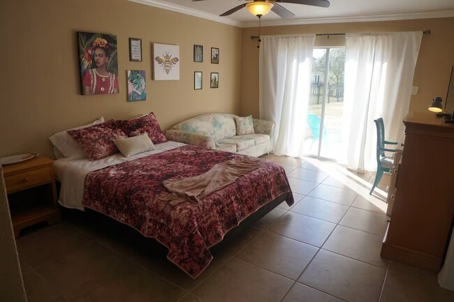 Building Photo - 14 53rd St SE