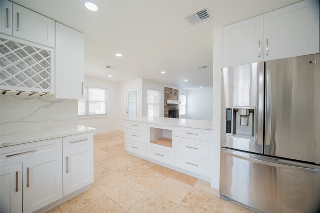 Building Photo - 4815 Caris St