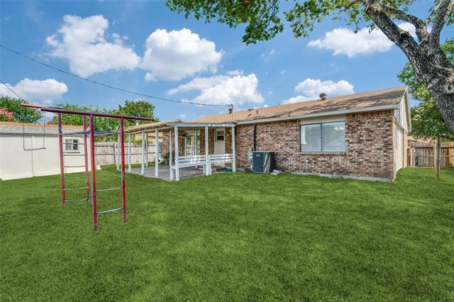 Building Photo - 558 Ridgemont Dr