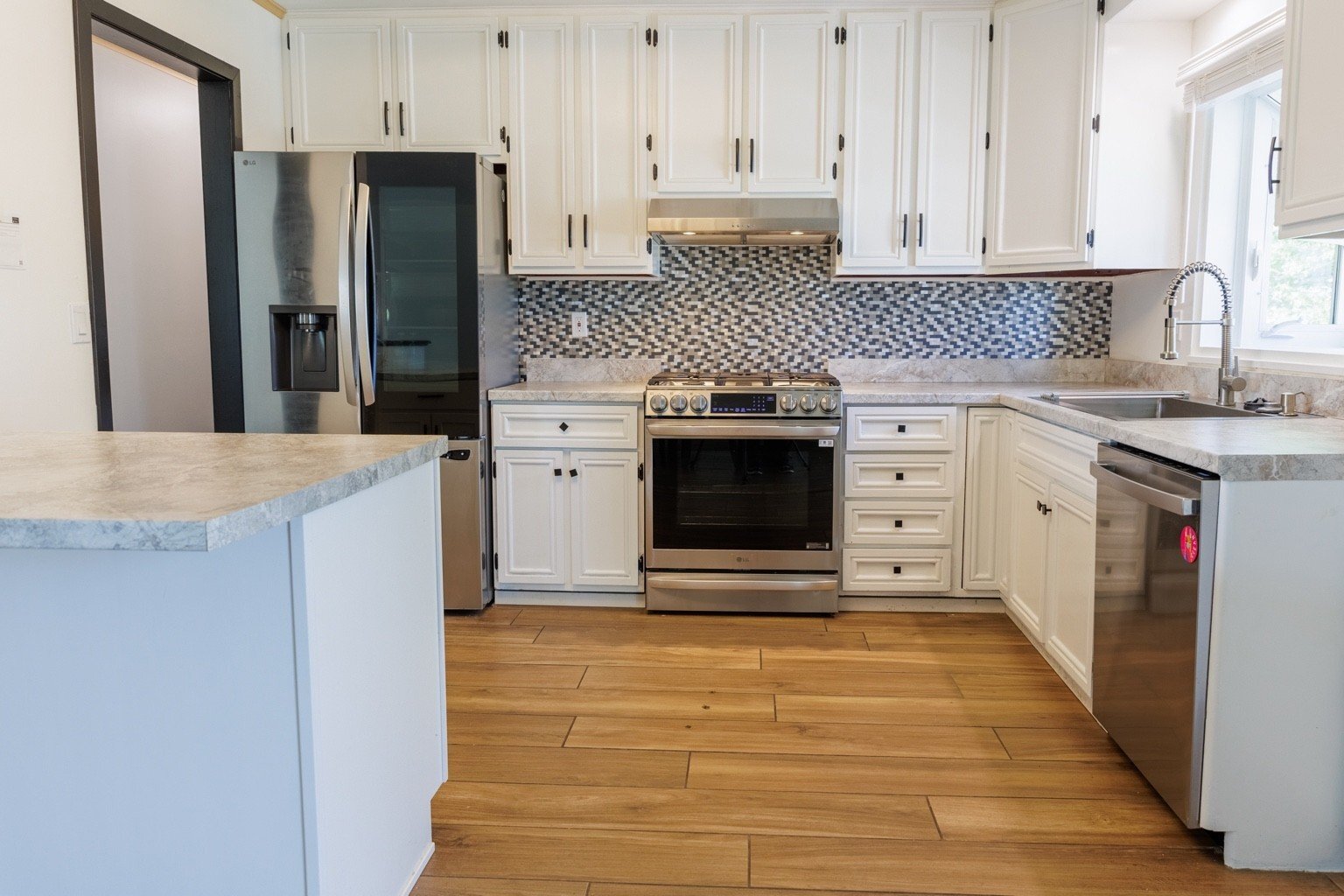 Building Photo - 8003 Evesborough Dr
