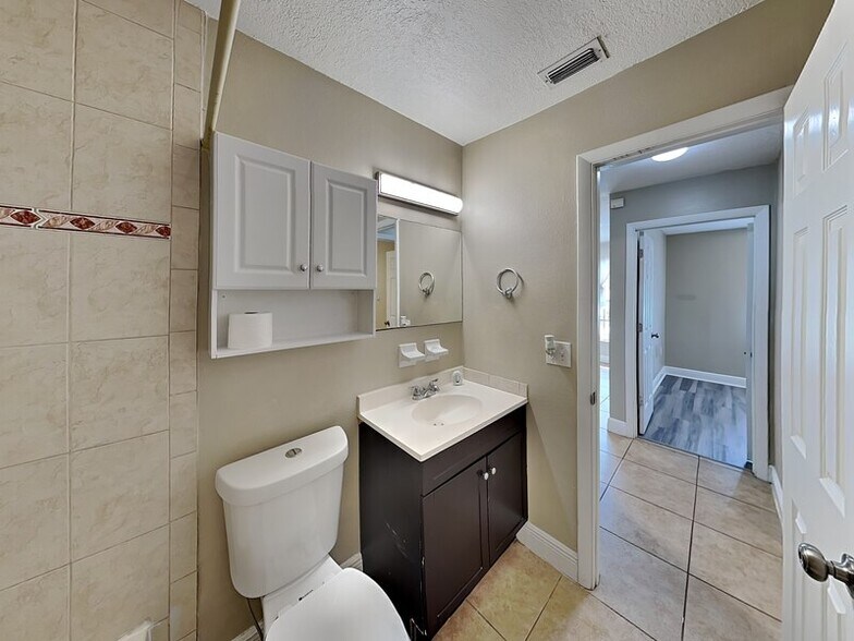 Building Photo - 1117 Princewood Dr