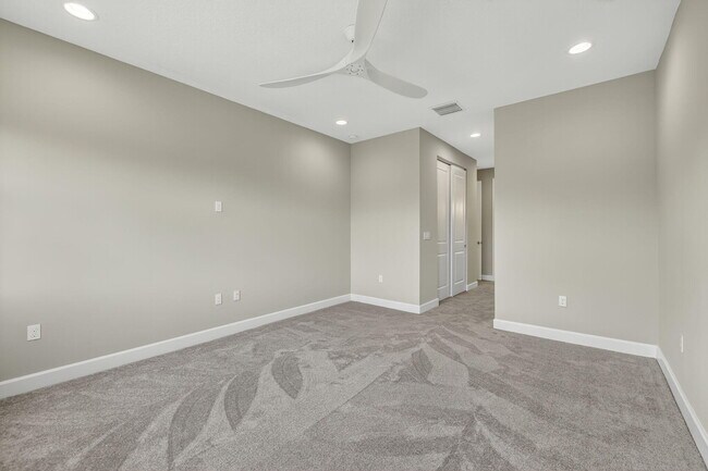 Building Photo - 12522 SW Emerald Estuary Ter