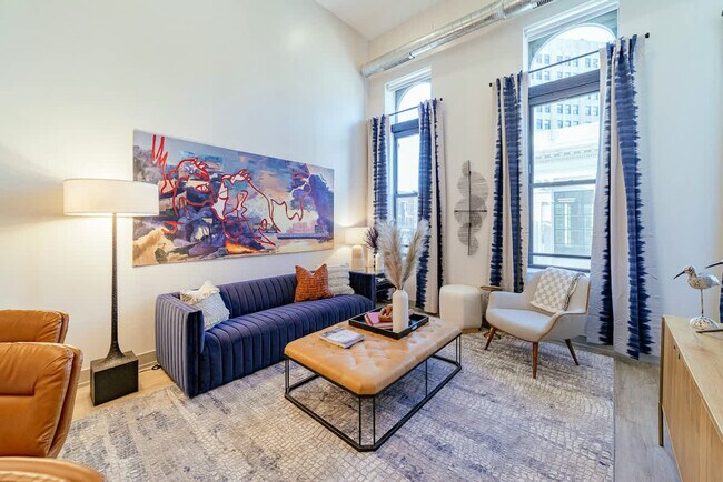 Building Photo - 1954 W North Ave