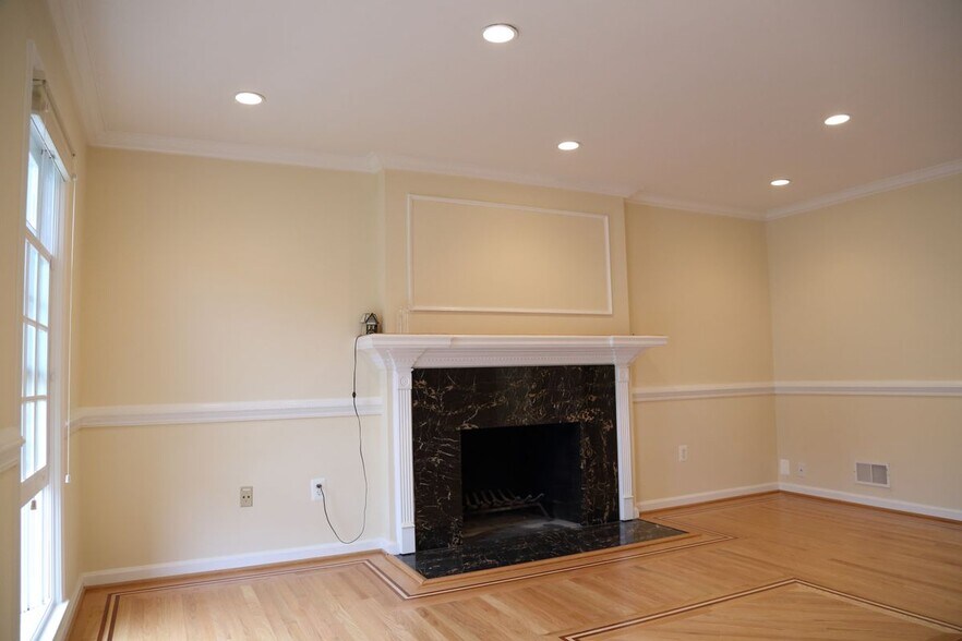 Building Photo - 11417 Beechgrove Ln