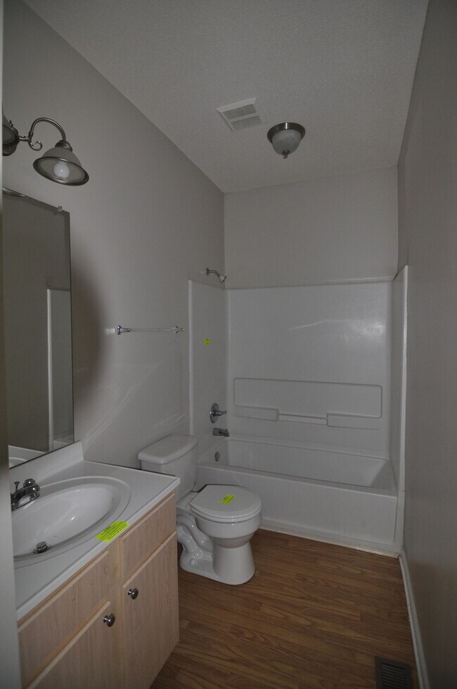 Building Photo - 44 Pine Meadows Cir