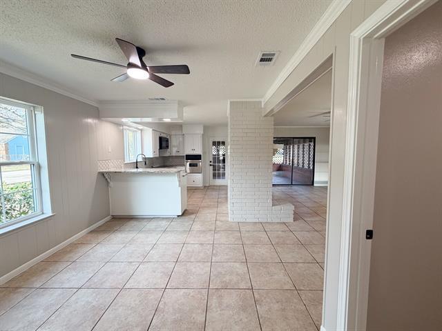 Building Photo - 509 Lake Park Ave