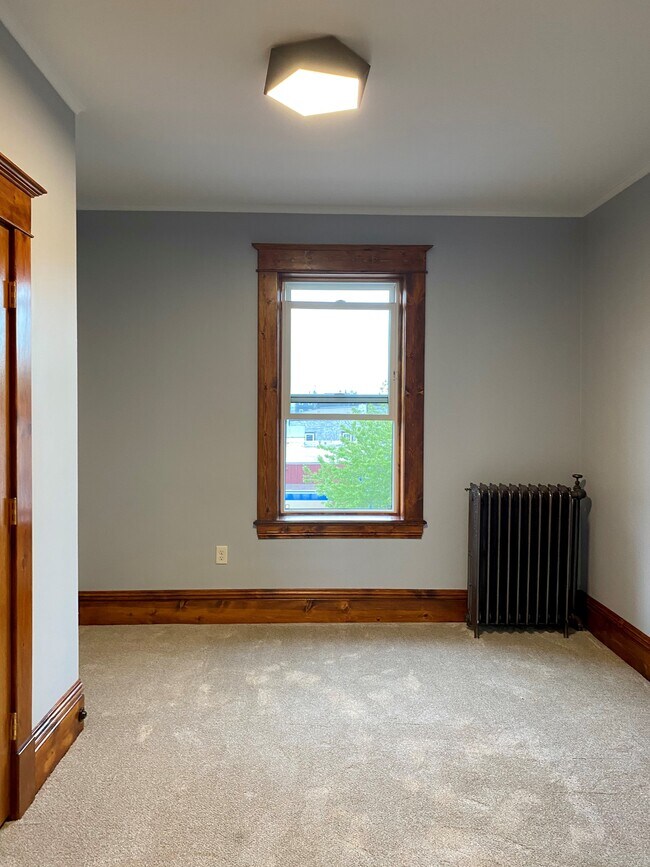 2nd Bedroom - 992 Arcade St