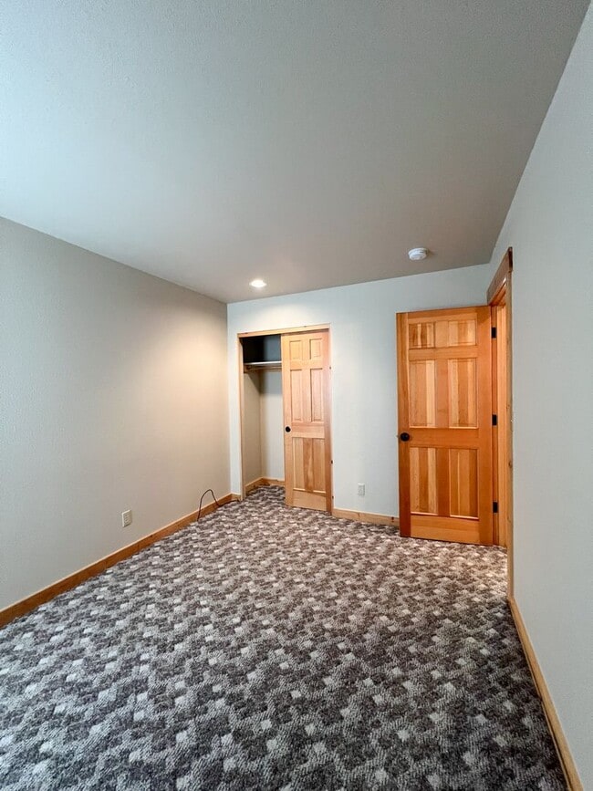 Building Photo - 4663 Marsh Hawk Dr