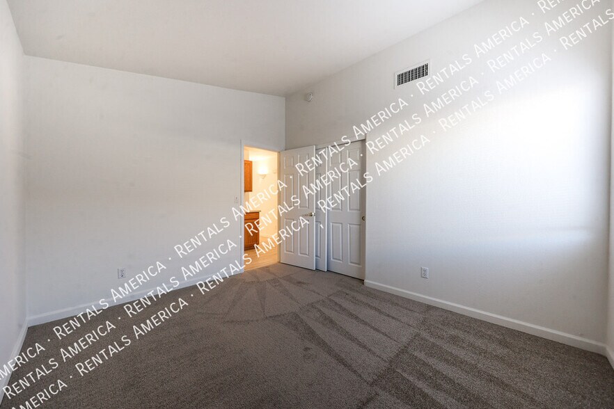 Building Photo - 6911 W Monte Lindo