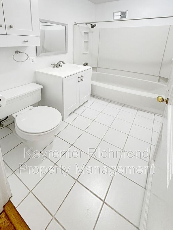 Building Photo - 210 N Stafford Ave