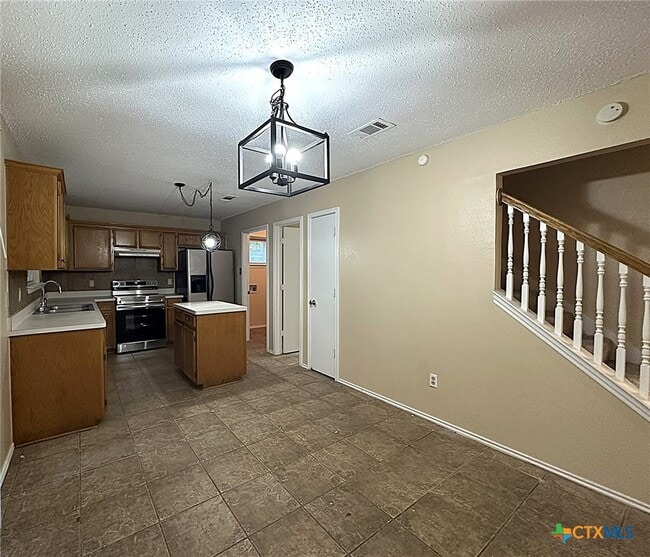 Building Photo - 2312 Guy Cir