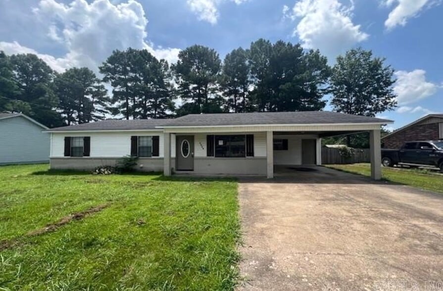 Primary Photo - 2804 Clifft St